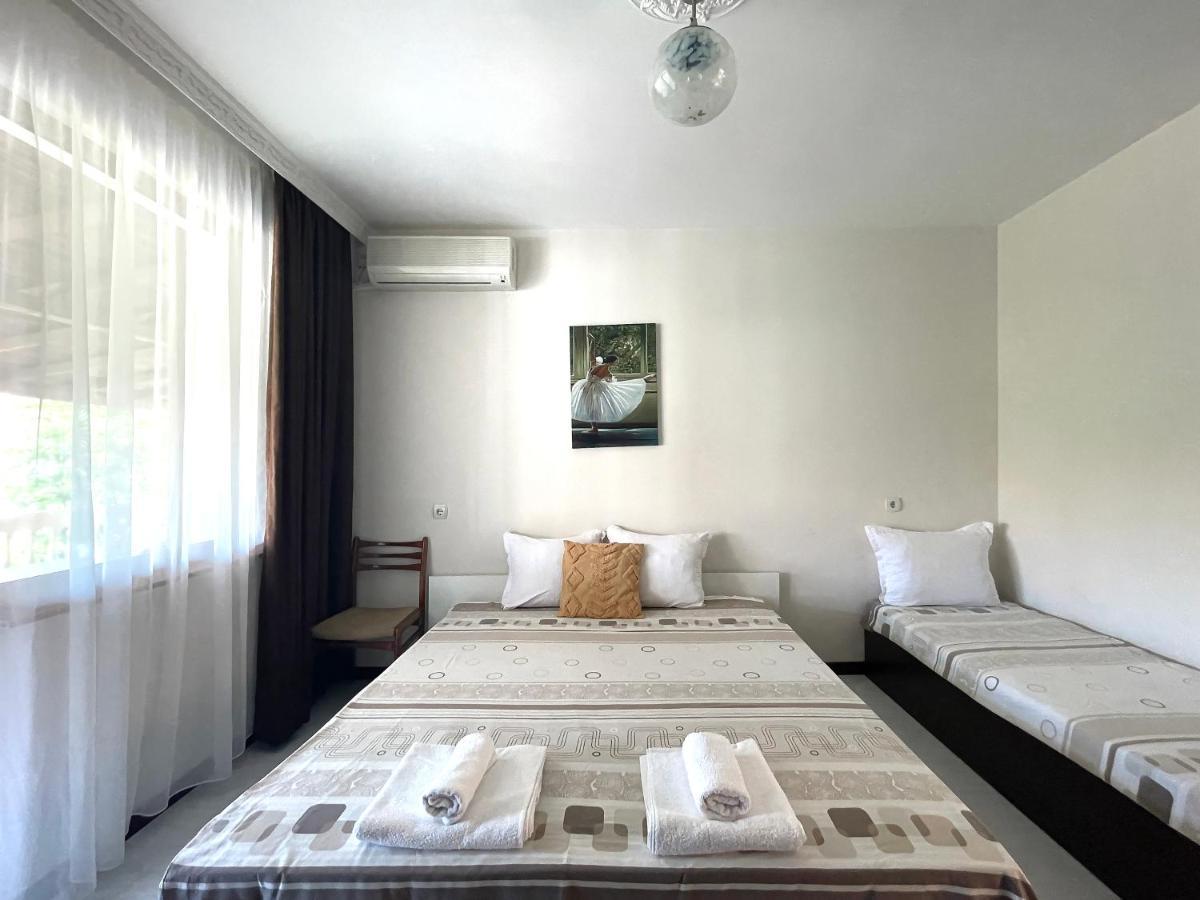 Zoia Hotel Chernomorets Exterior photo